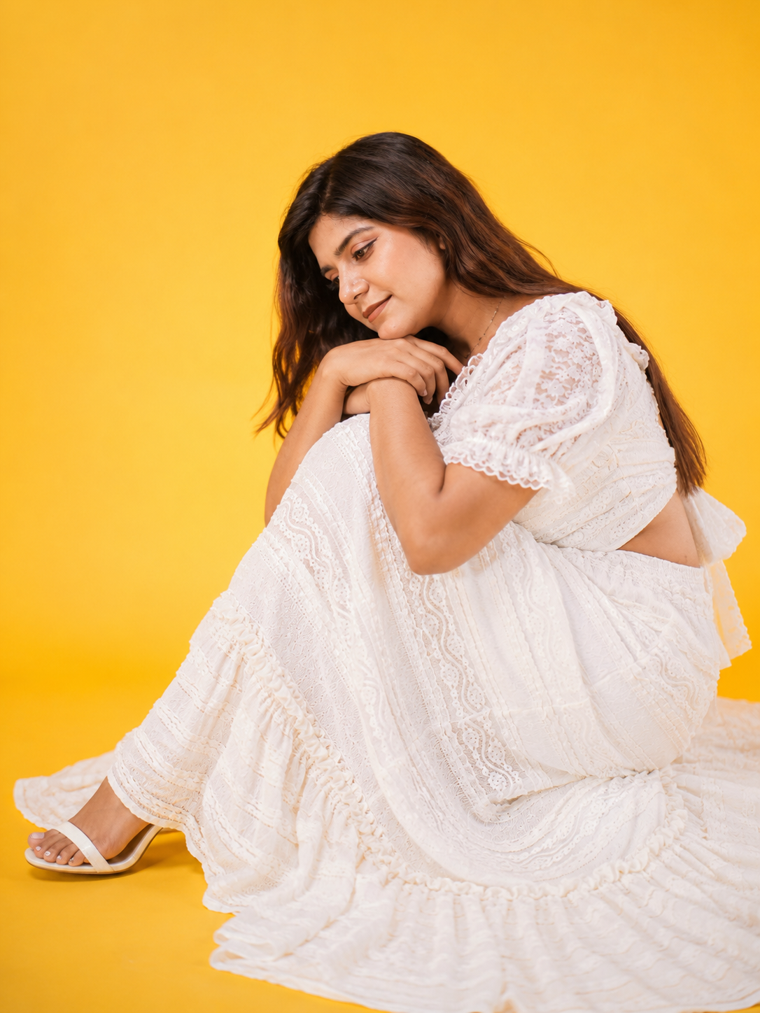 Romantic Lace Gown (Pearl White)