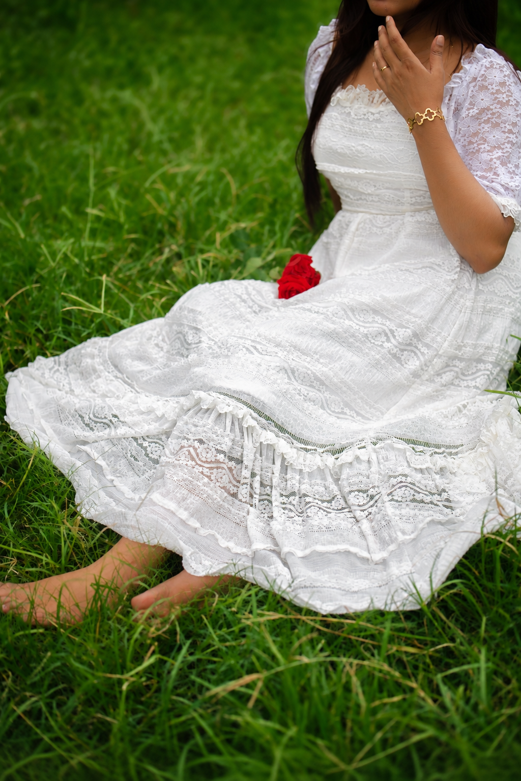 Romantic Lace Gown (Pearl White)