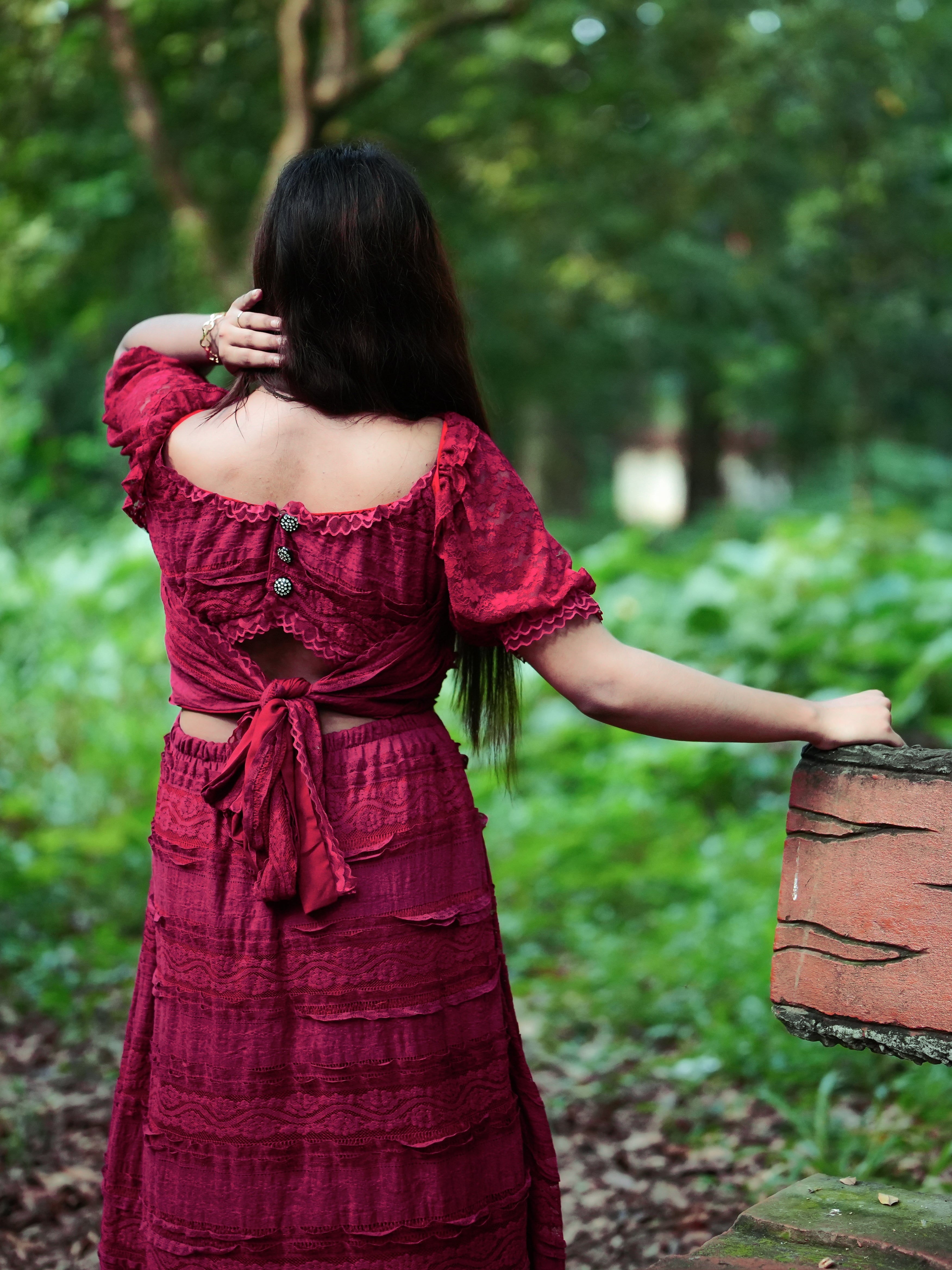 Romantic Lace Gown (Deep Wine)