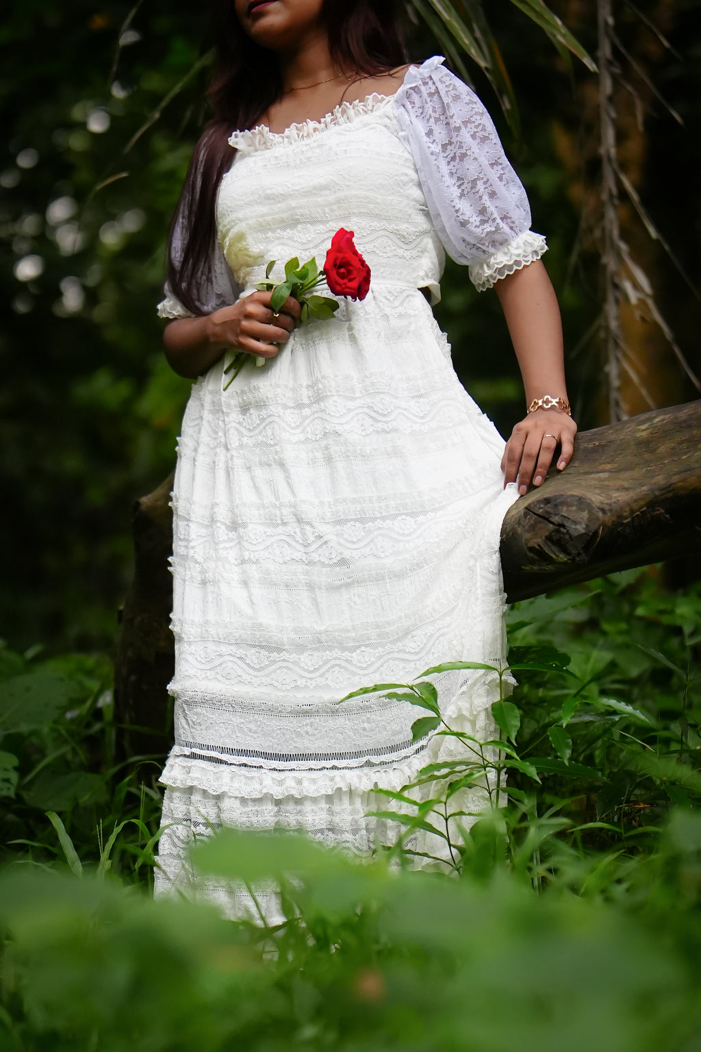 Romantic Lace Gown (Pearl White)